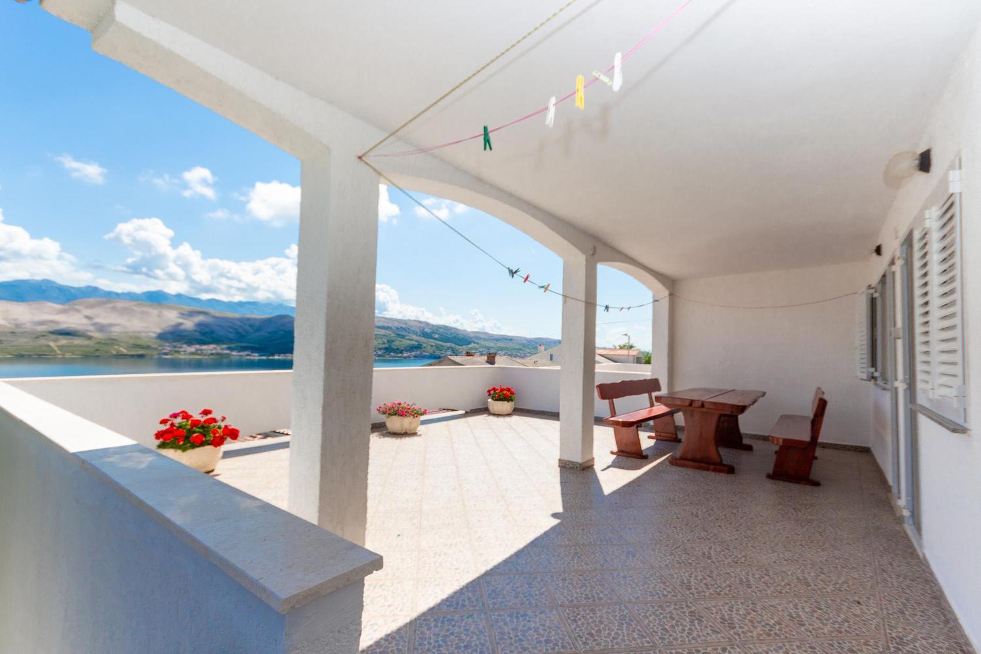 Apartmani Filip Pag Town Buitenkant foto